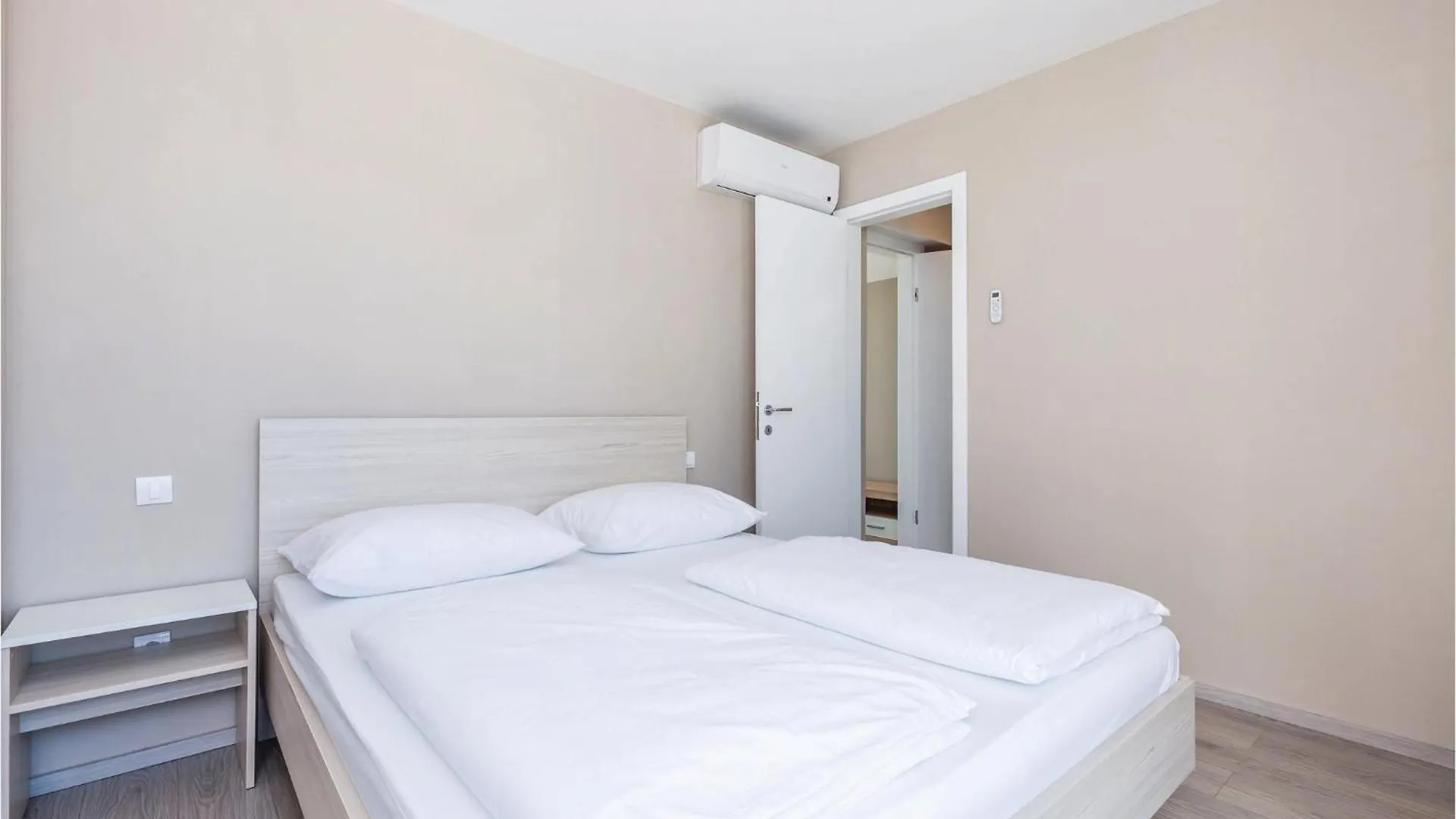 Beautiful Apartment In Povljana With Wifi Croatia